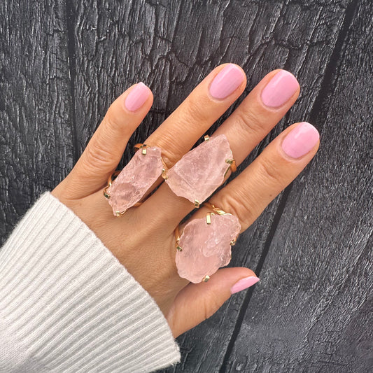 Large raw rose quartz gem ring