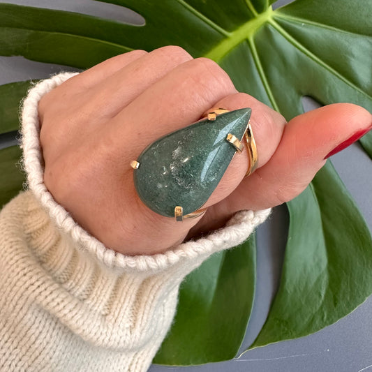 Dark green quartz pear shaped ring