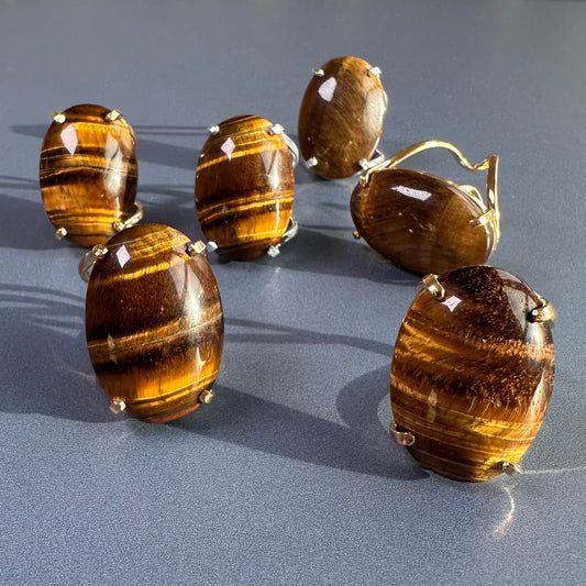 Tiger's eye oval cabochon ring