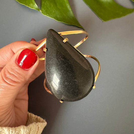Black onyx pear shaped cuff bracelet