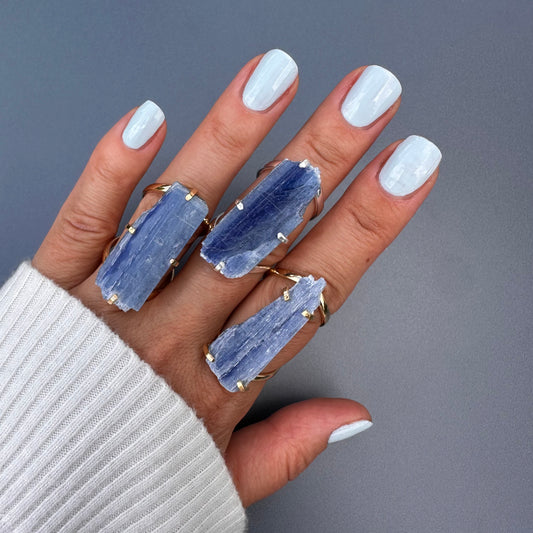 Blue kyanite ring