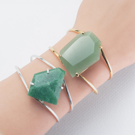 Freeform faceted green quartz cuff bracelet