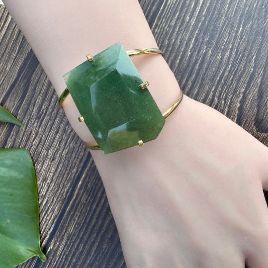 Freeform faceted green quartz cuff bracelet