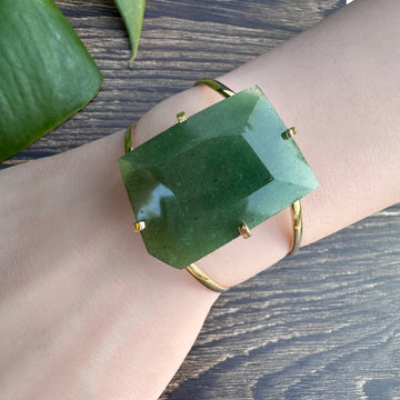 Freeform faceted green quartz cuff bracelet