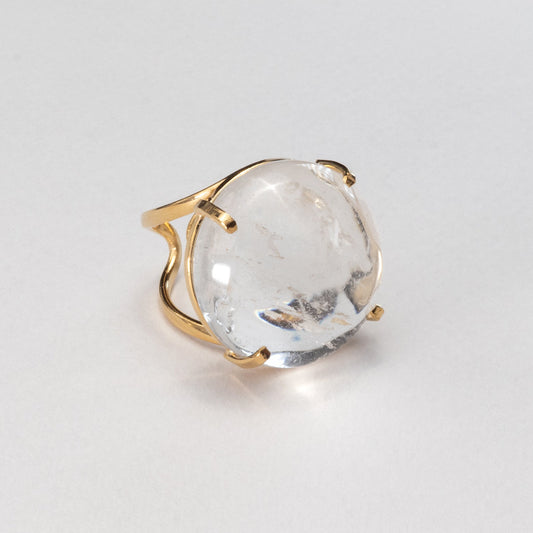 Round crystal cabochon ring