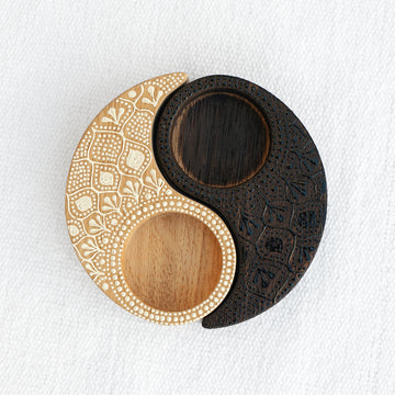 "Noir et Blanc tea light" candle holder