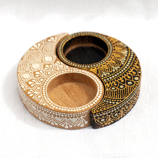 L’Est Sauvage tea light candle holder