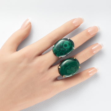 Malachite oval cabochon ring