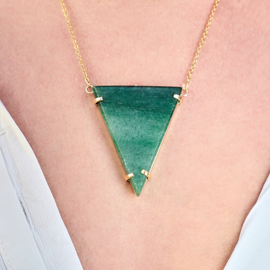 Green quartz triangle connector necklace
